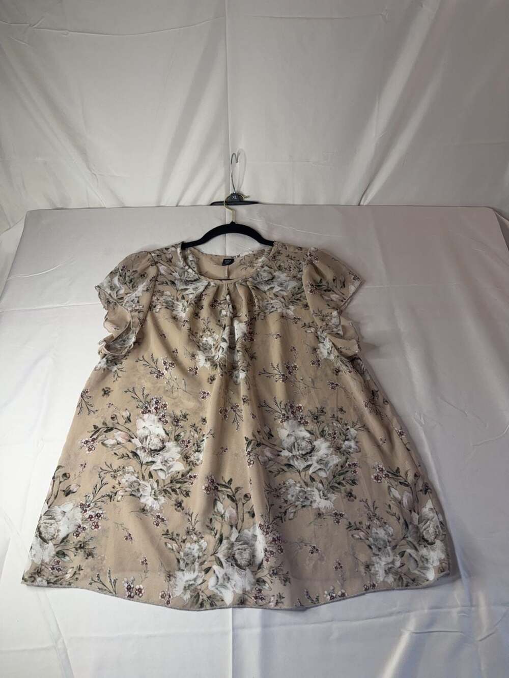 SHEIN Curve Floral Print Flutter Sleeve Blouse Size 0XL